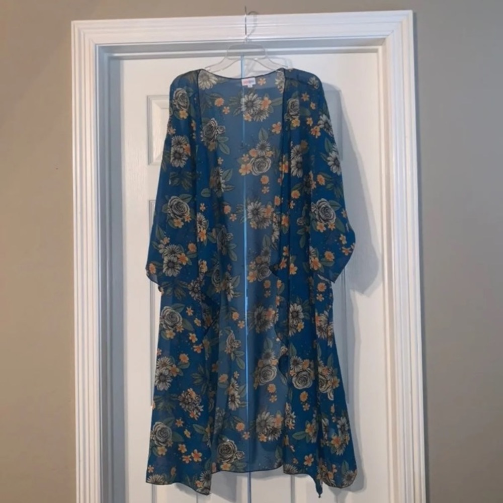 NWOT LuLaRoe XL Floral Shirley